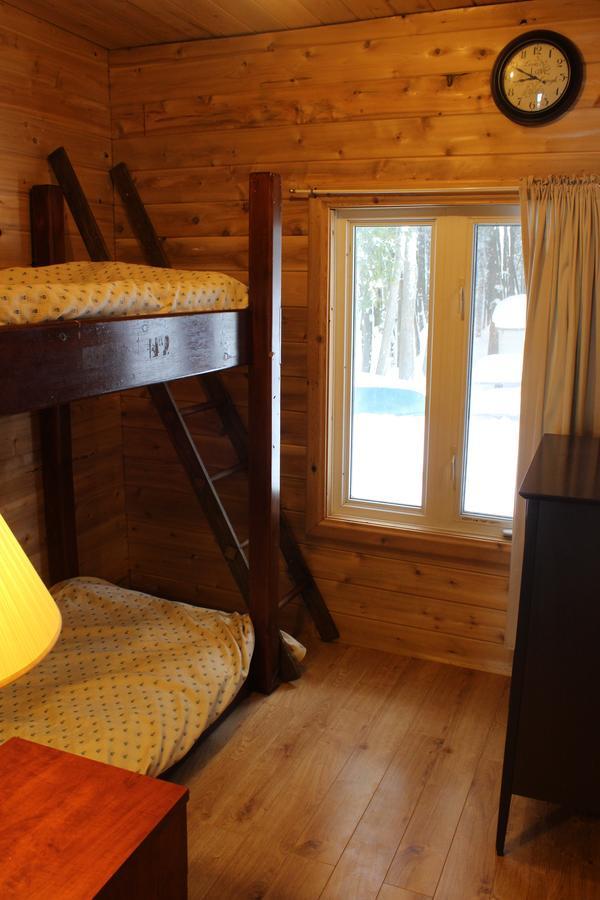 Lakefront Hope Lodge Miller Lake Екстериор снимка