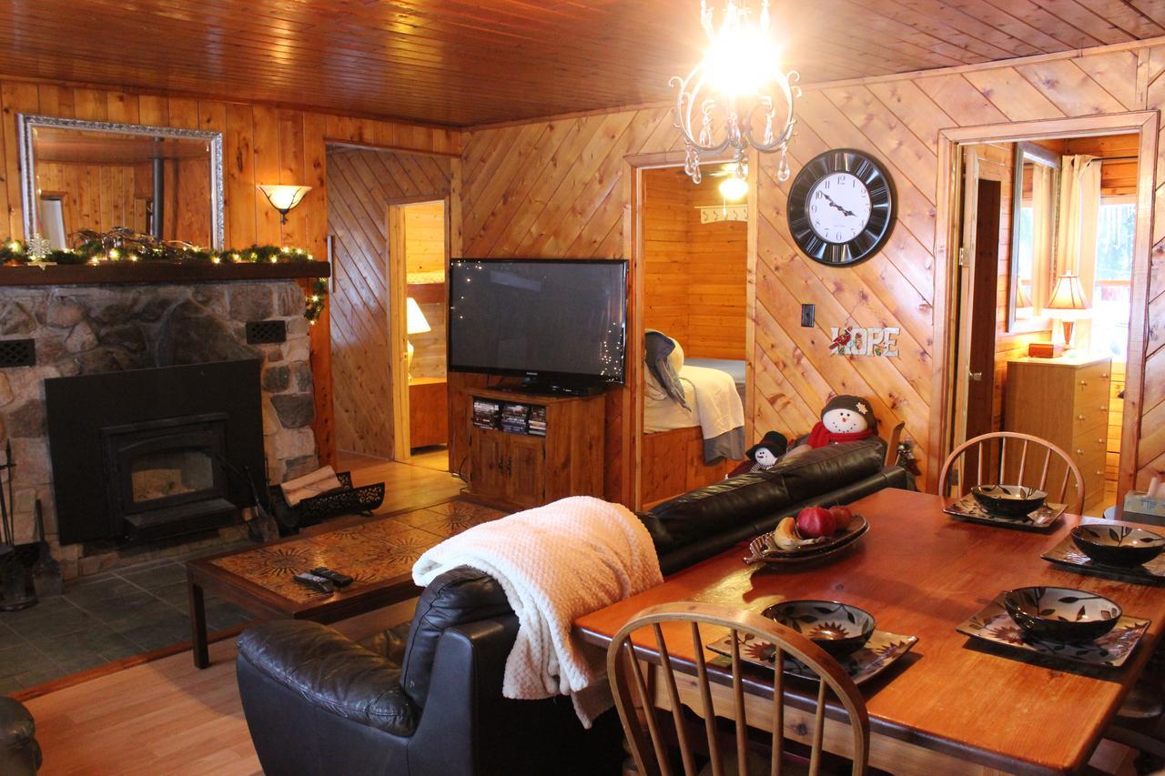 Lakefront Hope Lodge Miller Lake Екстериор снимка