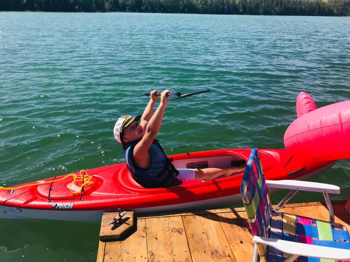 Lakefront Hope Lodge Miller Lake Екстериор снимка